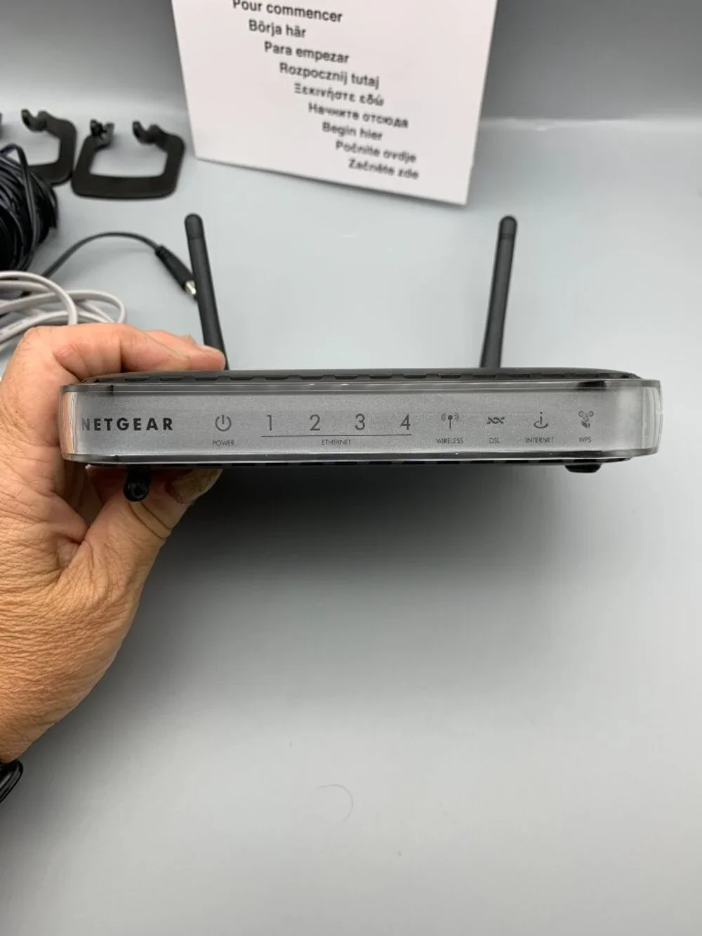 NEW in BOX Neatgear Wireless N300 Router with DSL Modem